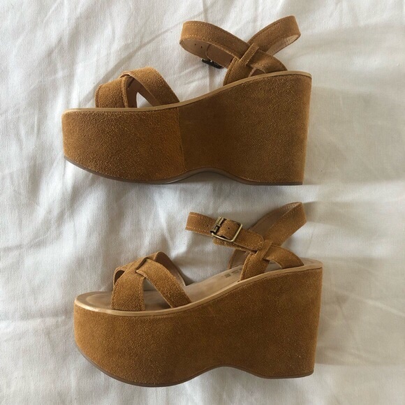 Suede platform sandals - Picture 2 of 5